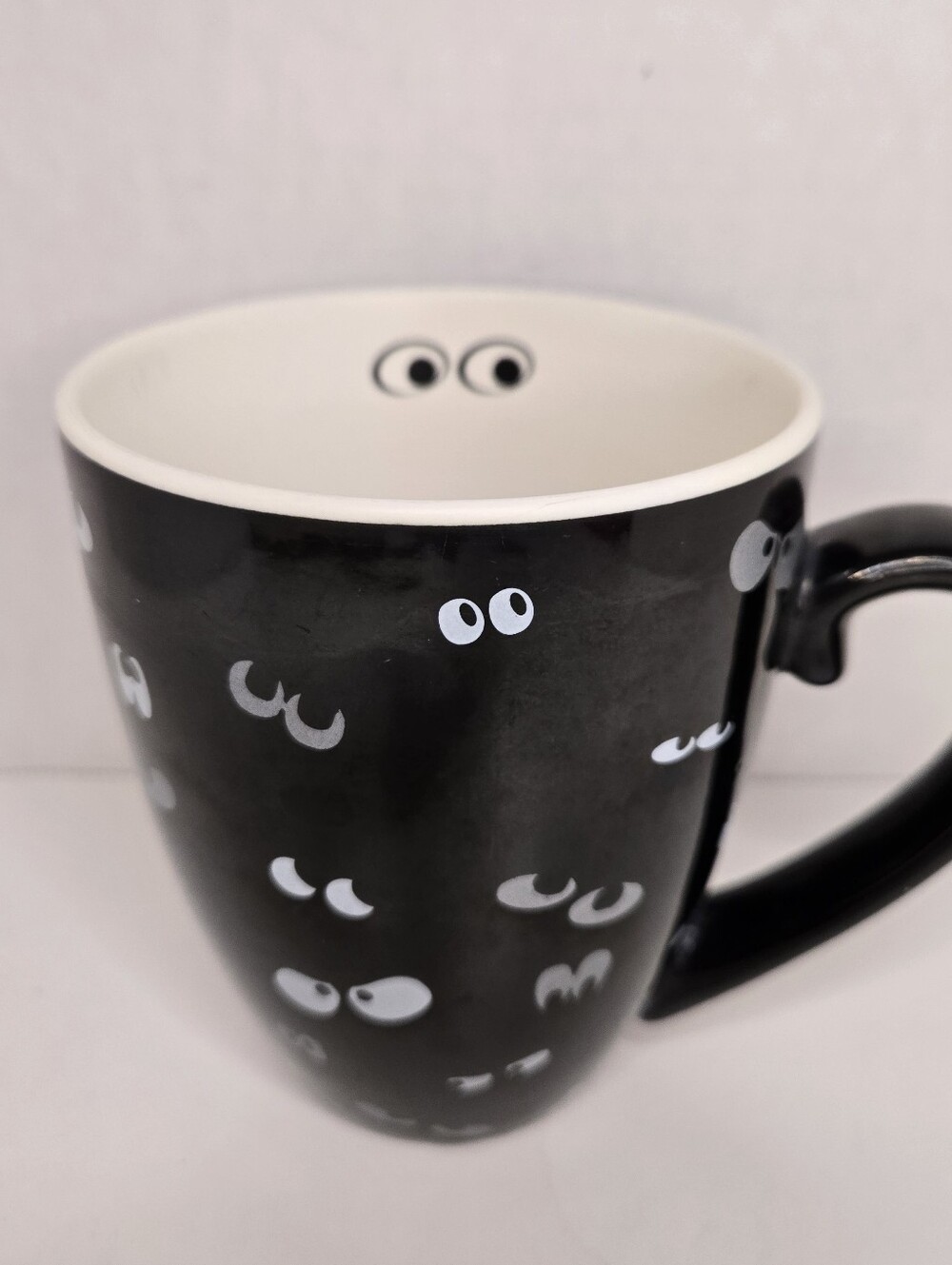 Starbucks Barista Halloween Spooky Eyes Mug 2002